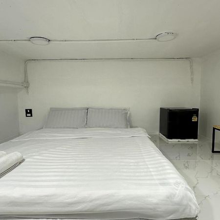 Ferienwohnung Megun Capsule 150 Cm Bangkok Exterior foto