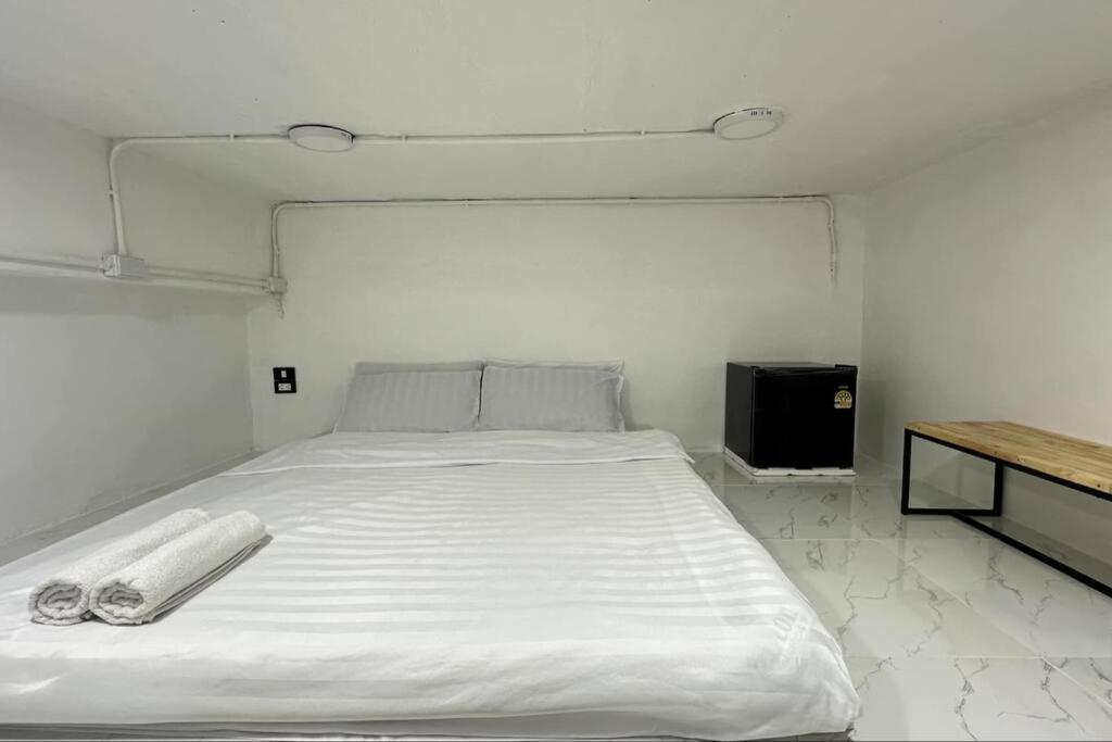 Ferienwohnung Megun Capsule 150 Cm Bangkok Exterior foto
